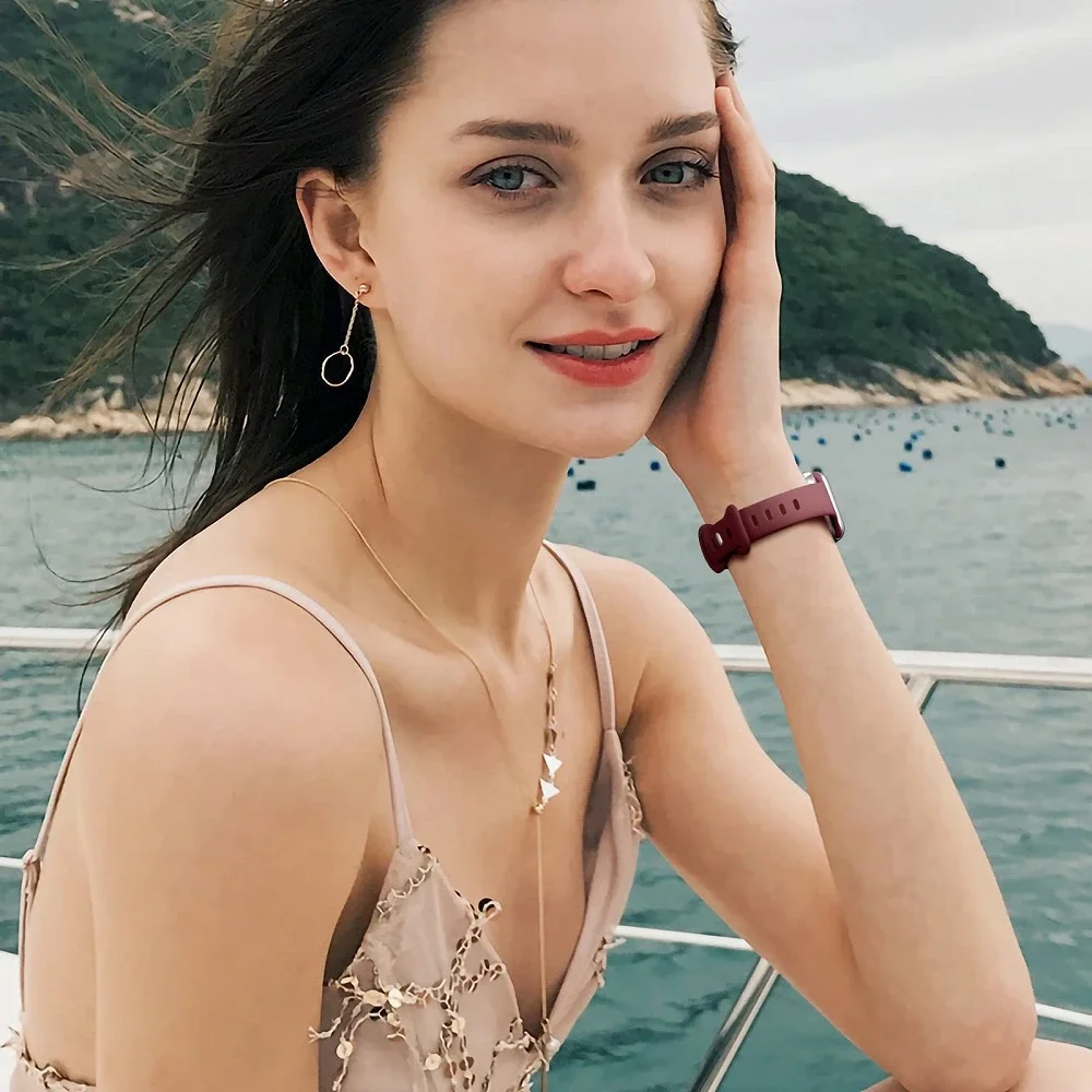 Slim Silicone strap for Apple watch band ultra 44mm 41mm 45mm 38mm 40mm 49mm Sports bracelet correa iWatch series 8 7 6 5 se 4