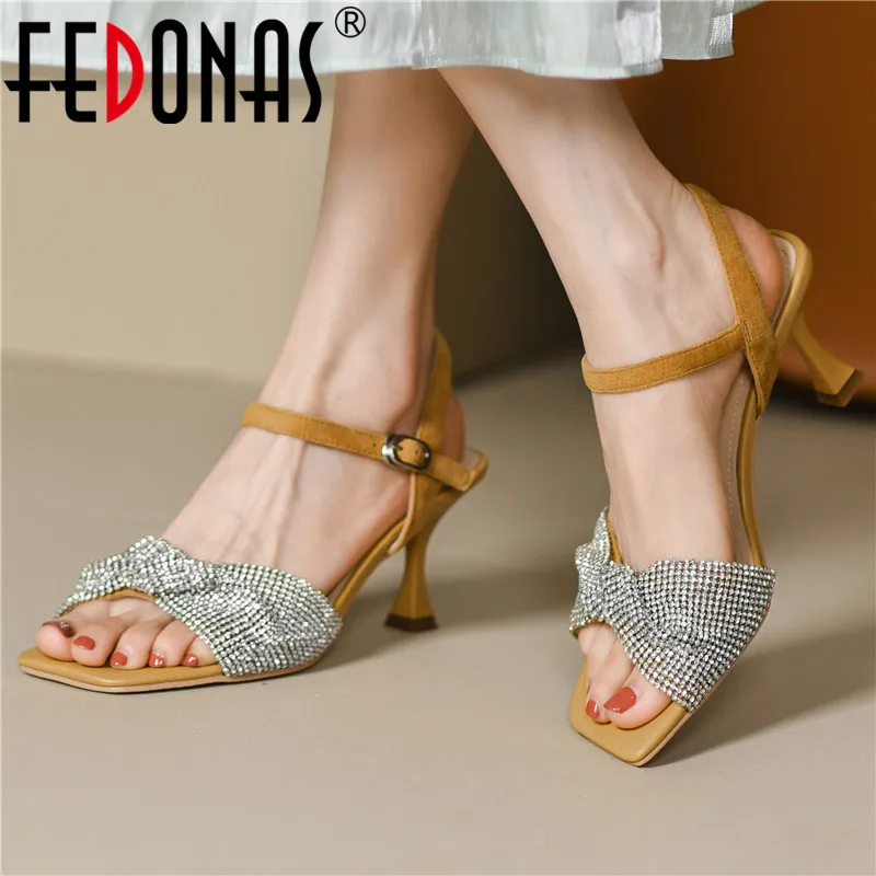 

Женские босоножки со стразами FEDONAS, черные замшевые туфли на высоких каблуках, элегантная обувь для вечеринки на лето 2019