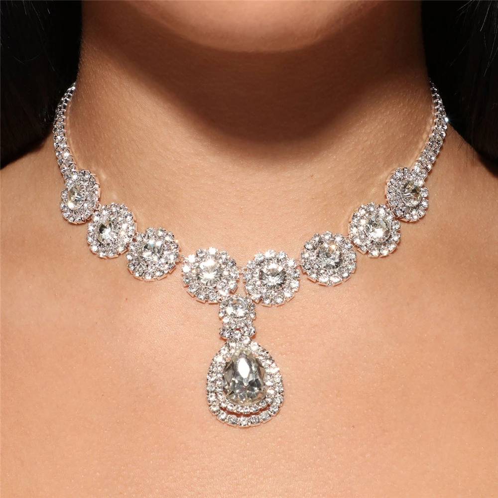 

New Fashion White Crystal Water Drop Pendant Necklace Boho Bride Wedding Shining Rhinestone Clavicle Chain Festive Jewelry Gift