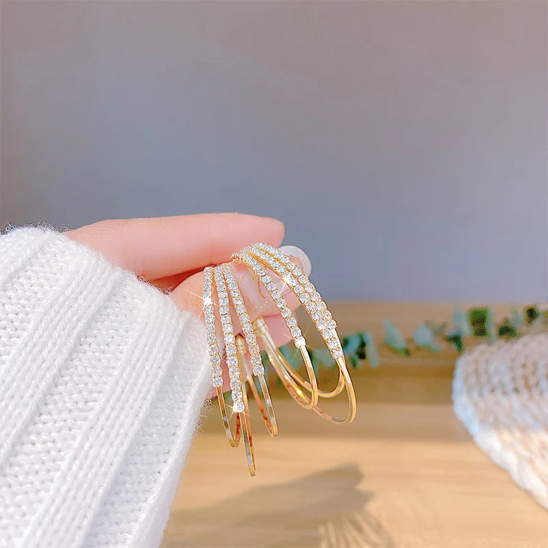 

Корейские новые большие серьги Стразы с цирконом для женщин, золотые модные темпераментные серьги-кольца, модные серьги-кольца, подарочные ...