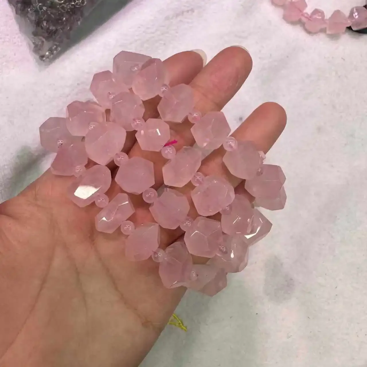 Качество ААА Мадагаскарский розовый кварц нерегулярные бусины браслет из