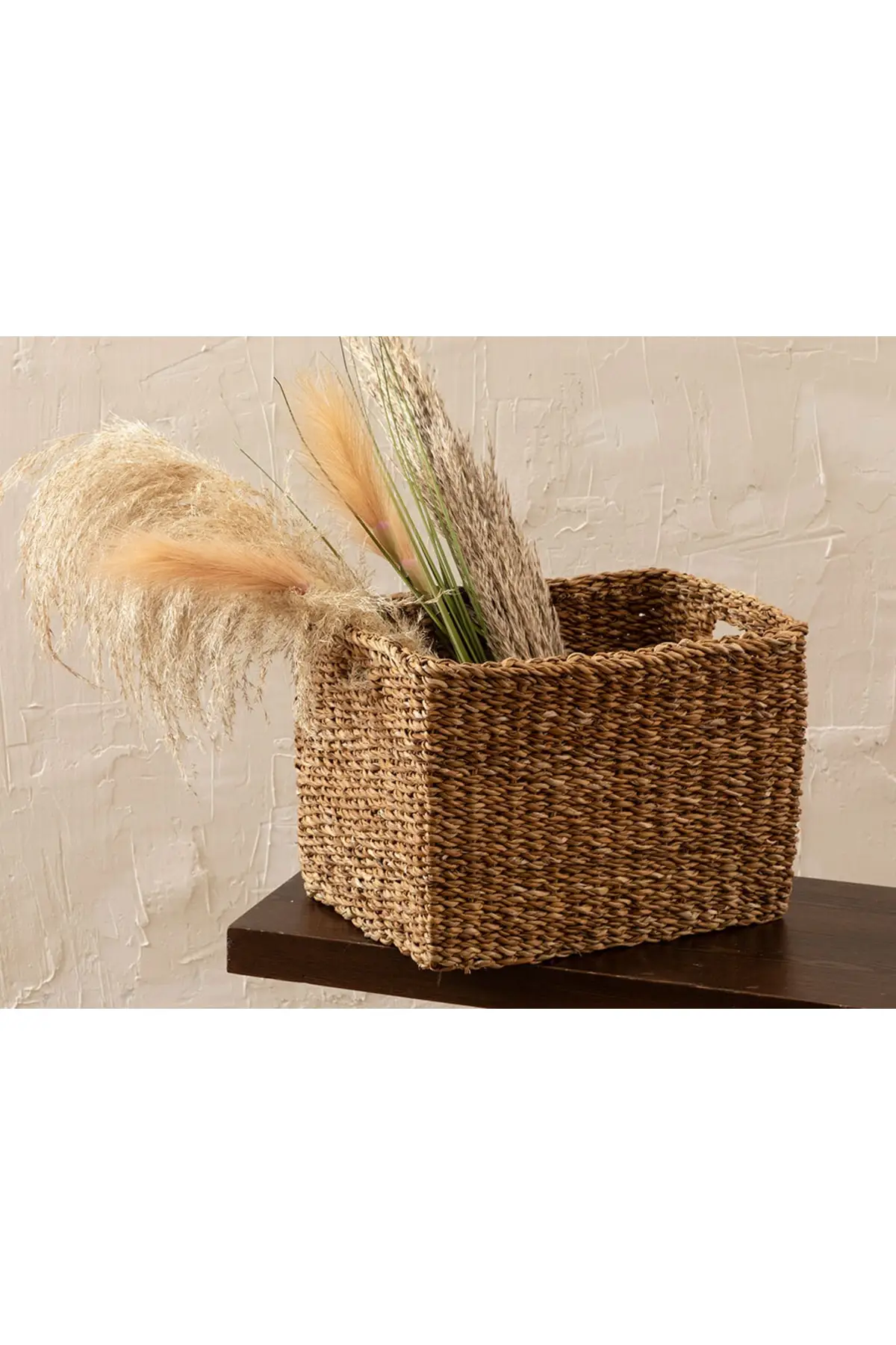 

Натуральная плетеная корзина 32x24x24 см коричневого цвета