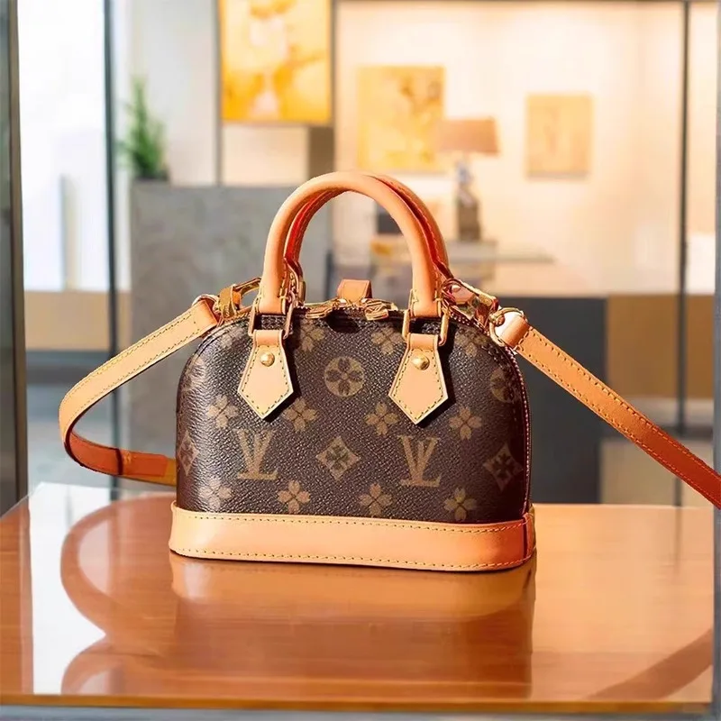 2024 новая сумка большая брендовая для девочек-пресбиодов модная пожилых людей