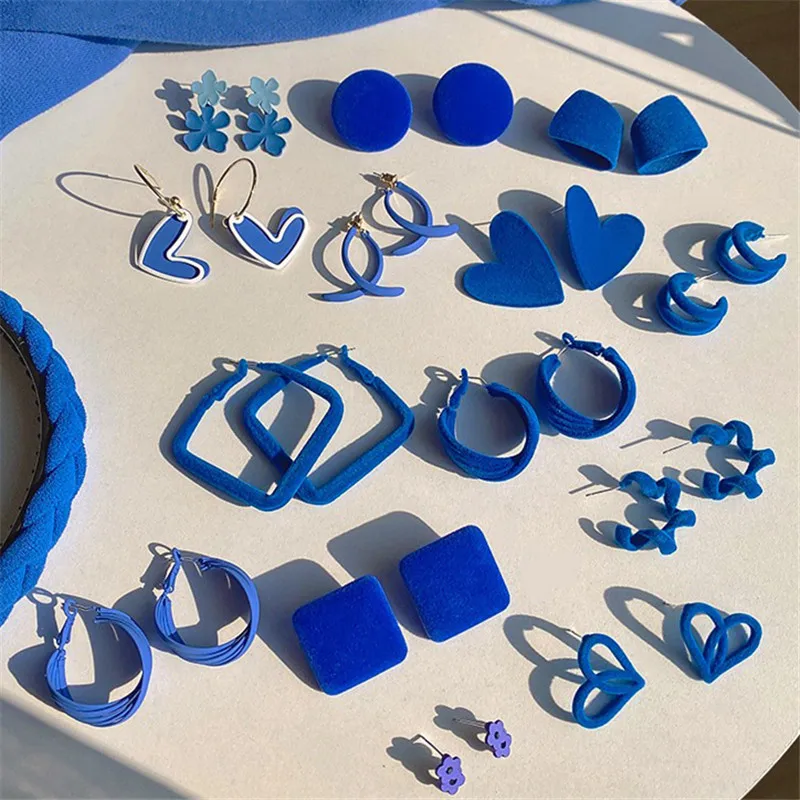 

Vintage Korean Design Blue Elegant Love Heart Square Stud Earrings For Women Girls Party Wedding Jewelry Gift Accessories e130