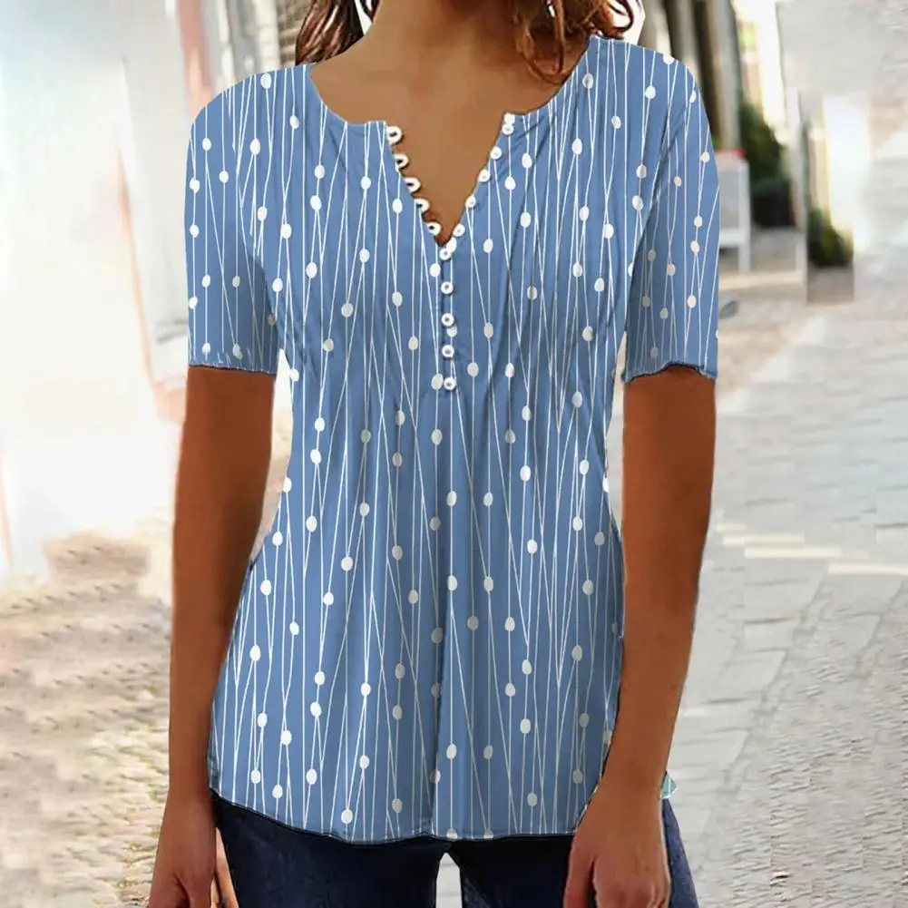 

Женская летняя блузка с V-образным вырезом и большим подолом