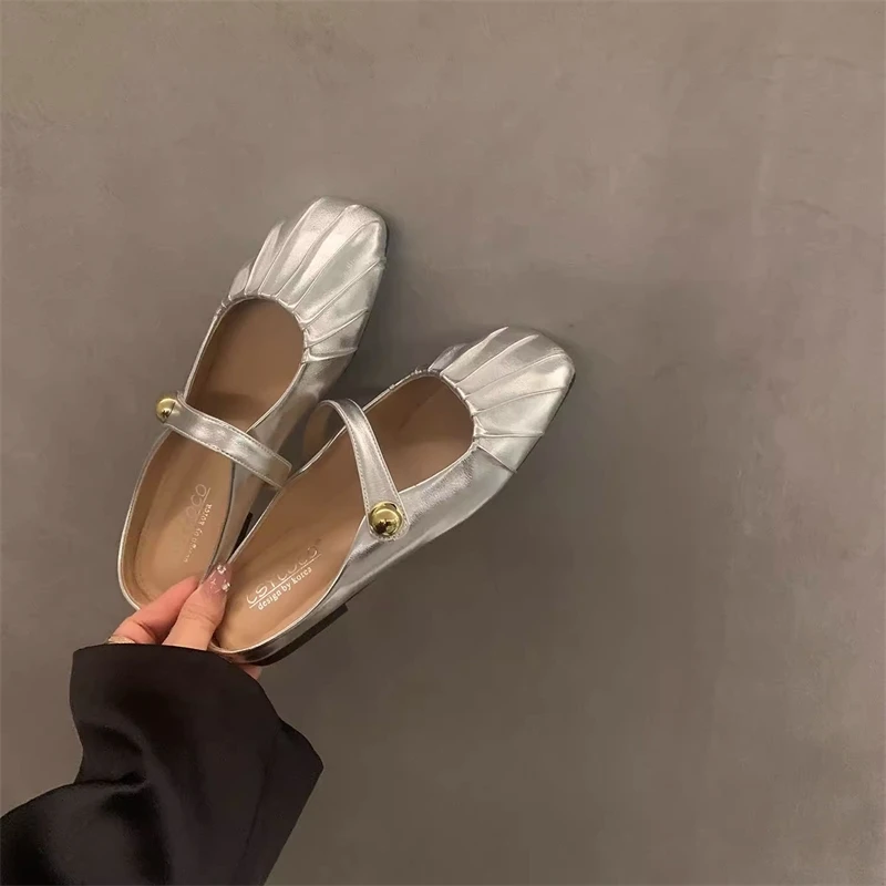 

Silver flat bottomed Baotou half slippers for women's single shoes wearing the new 2023 summer Mary Jeanne Muller