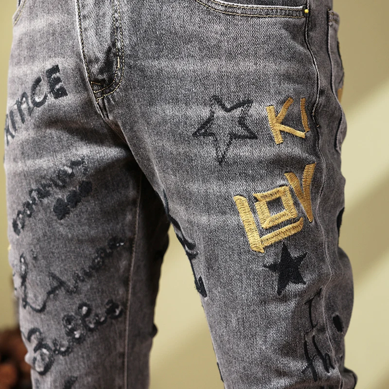Fashion Designer Men Jeans Retro Gray Elastic Stretch Slim Fit Embroidery Ripped Jeans Men Hip Hop Printed Denim Pants Hombre