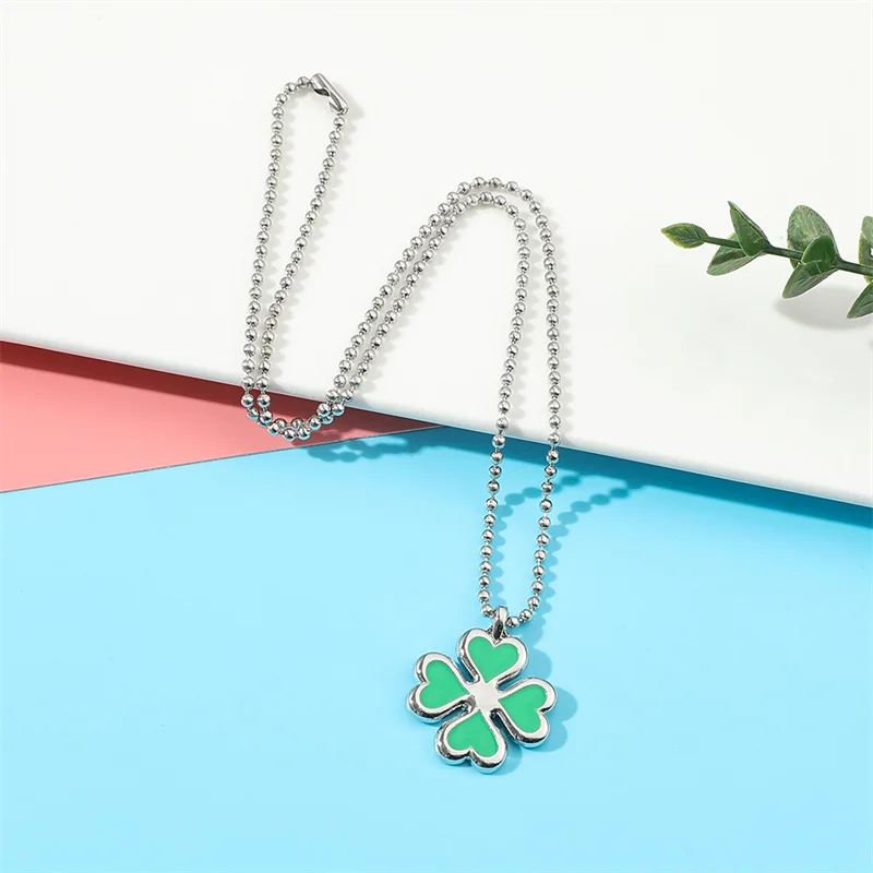 Женское Ожерелье с изображением черепа и Сатурна