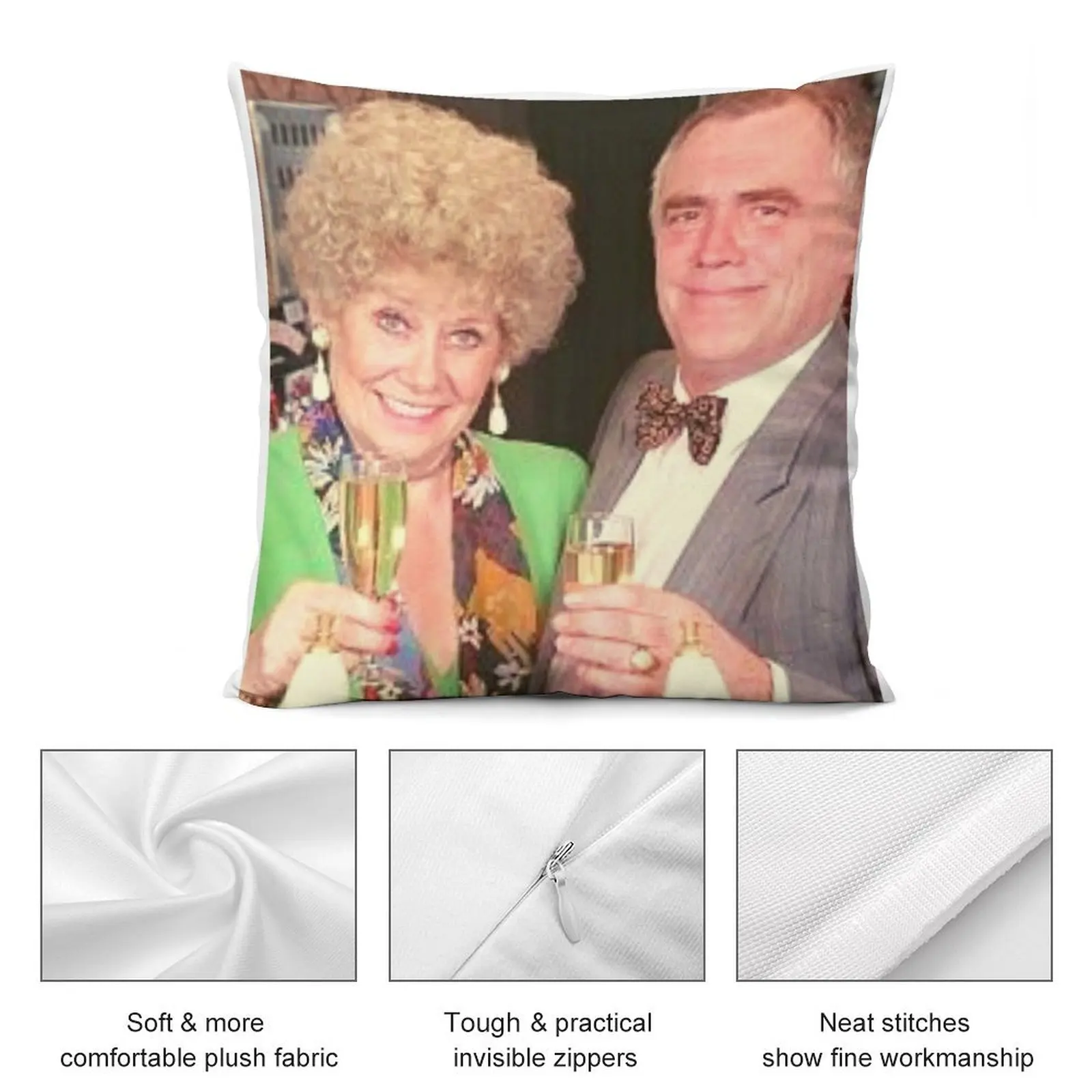 Декоративные подушки для дивана CORRIE LEGENDS: JACK AND VERA DUCKWORTH декоративные гостиной