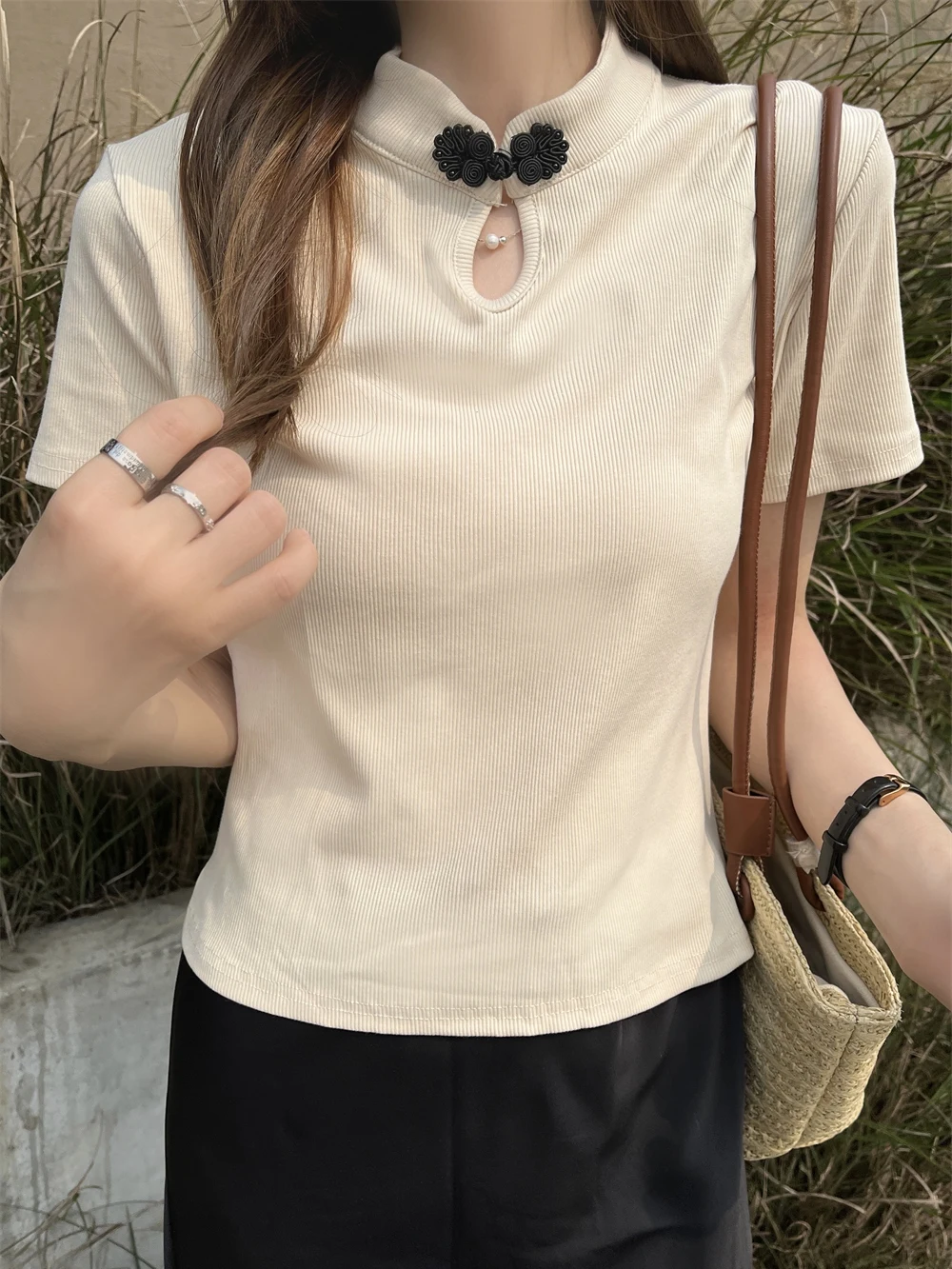 Новая китайская футболка с пряжкой на плечах и коротким рукавом женская больших