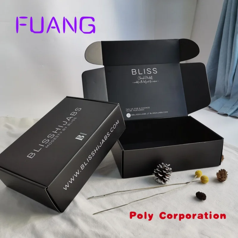 custom luxury small carton box boutique retail store  packing box jewelry wig gift stamp clothespacking box for small business