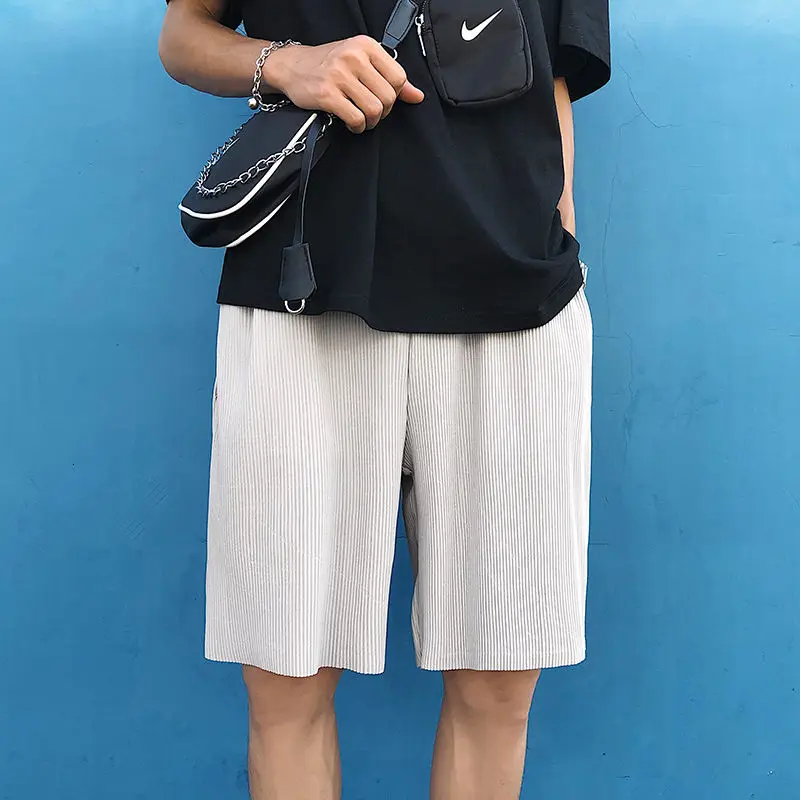 

Summer Pleated Shorts Men's Fashion Casual Ice Silk Shorts Men Streetwear Loose Wide-leg Black Gray Shorts Mens Beach Shorts