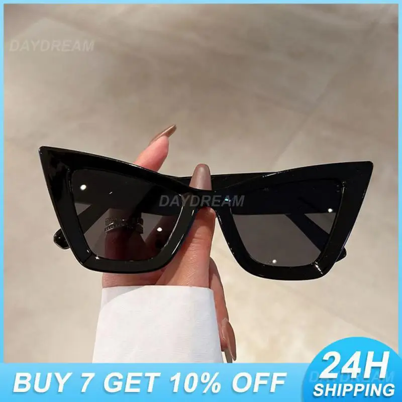 

Sun Glasses Comfortable And Durable Trendy Sunglasses Womens Retro Black Mirror Clear And Bright High Quality Women Sunglasses