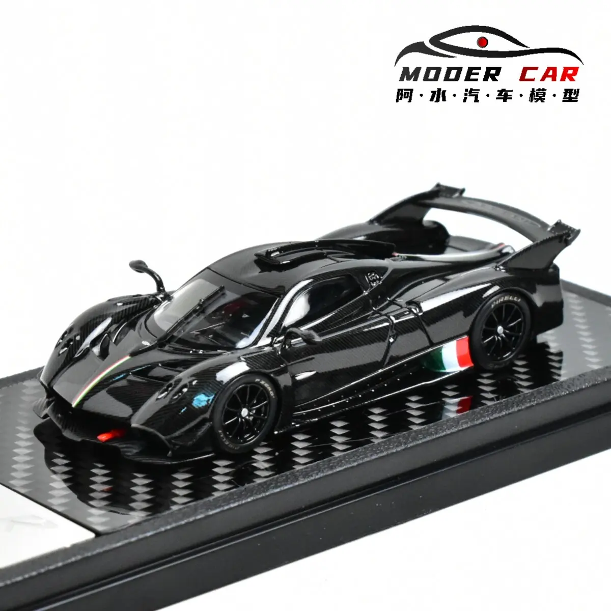 Фото Модель автомобиля Pagani Huayra R в масштабе 1:64 для взрослых любителей хобби. №2