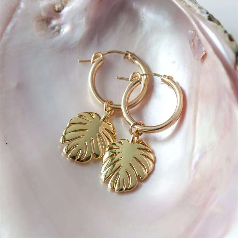 

Luxury Simple 925 Silver Needle Gold Plated Hoop Earrings Fashion Women Gold Hand Carved Feather Drop Earrings