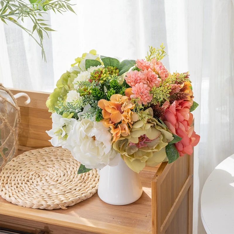 

Искусственные цветы в стиле ретро