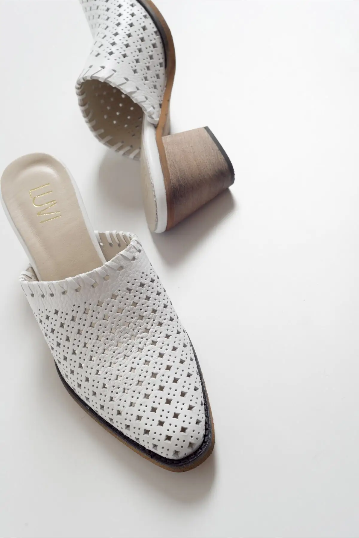 

Women's White Cılt Heels Slippers