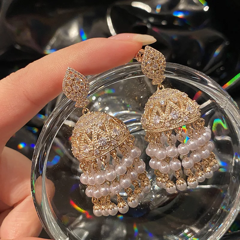 

Vintage Luxury Pearl Gold Plated Earrings Fashion Lantern Shape Zircon Tassel Wind Chime Earrings Banquet Party Gifts