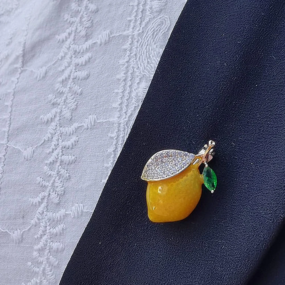 

Cute Rhinestone Enamel Yellow Lemon Brooches For Women Wedding Party Fruit Causal Brooch Pins Jewelry Gifts Clothes Accessories
