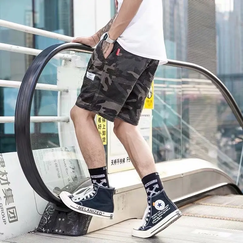 

Hot Style 2023 Summer Cotton Camouflage Desert Loose Tactical Trekking Teenagers Hiking Retro Cargo Shorts Men