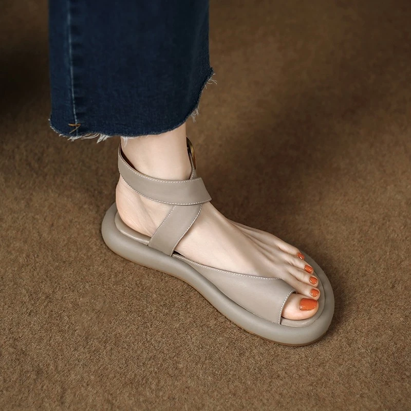 

Сандалии женские из спилка на платформе, повседневные босоножки на толстом каблуке, без застежки, лето 2023