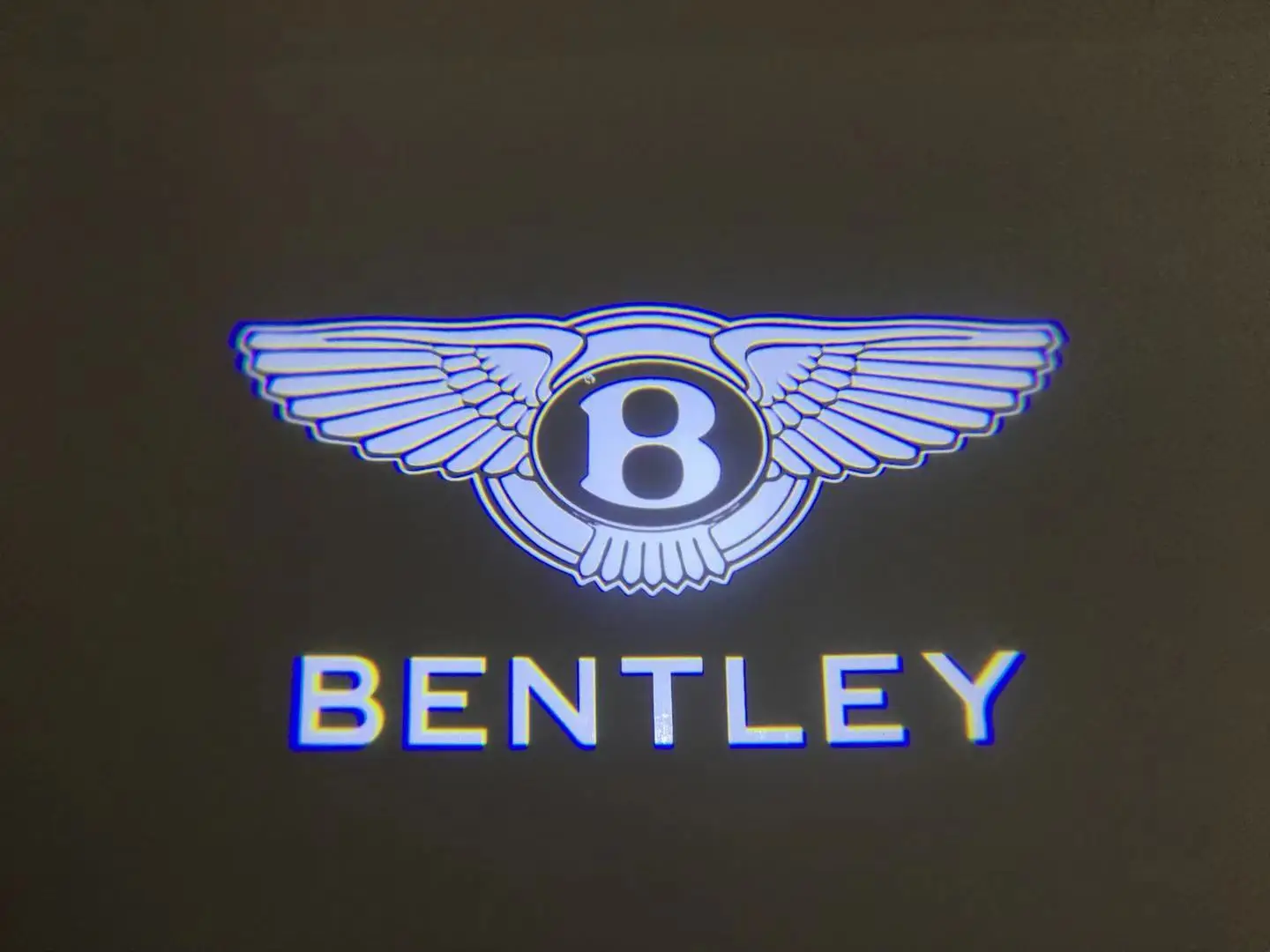 Рисунок 2 - Bentley Continental добавил высококачественные