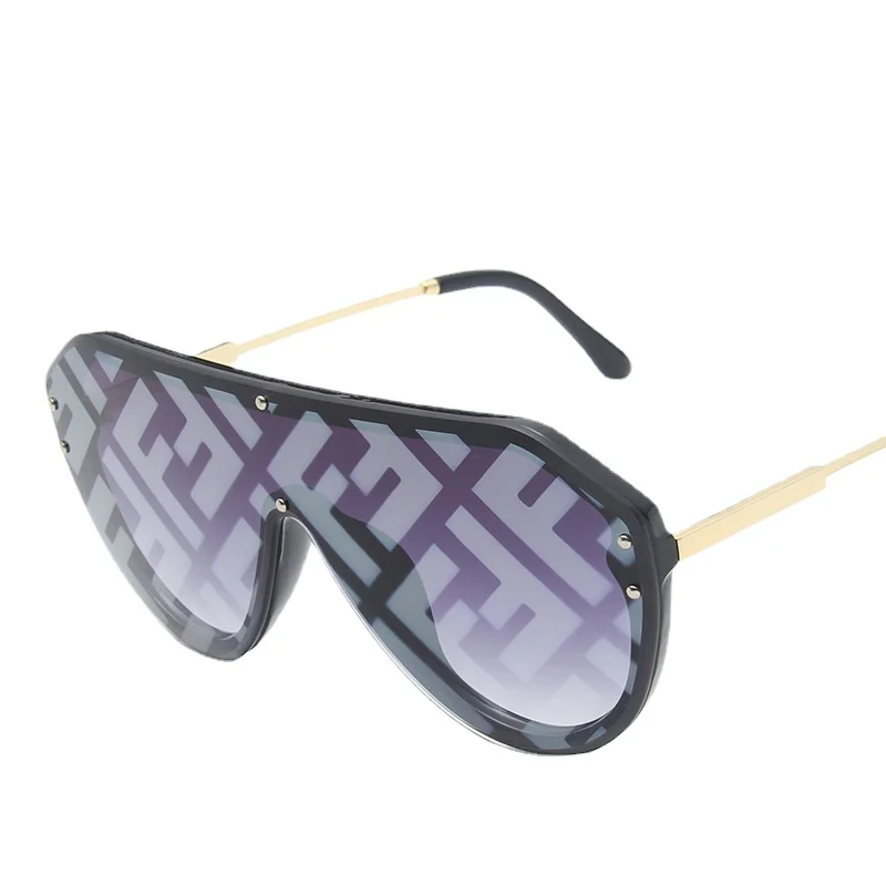 

GISAEV Car Glasses Women Super Large Square Lenses Metal Sunglasses Large Retro European American Frame Metal Fashion Glasses