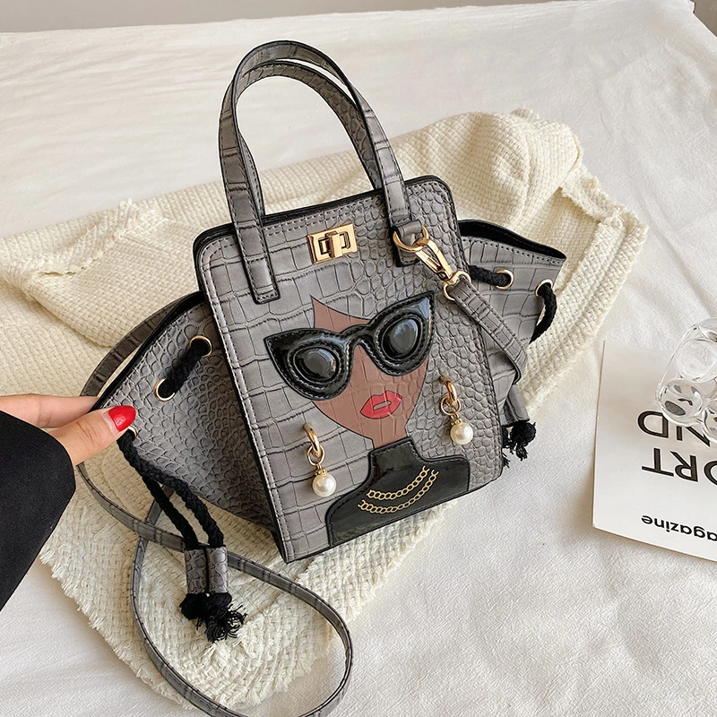 

Новинка 2022, женская брендовая сумка через плечо в стиле ретро, женская сумка через плечо, женские дизайнерские кожаные белые небольшие сумк...