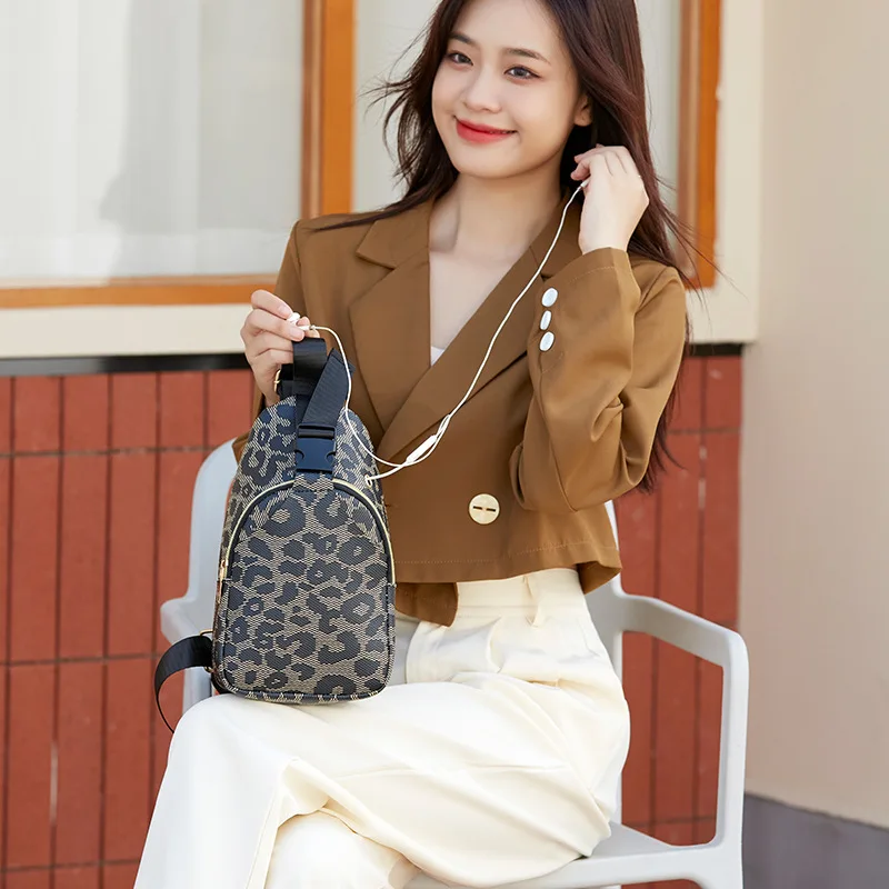 

2022 Fashion Pu Leather Women Sling Backpack Multi-compartment Crossbody Shoulder Bag Chest Pack Bags