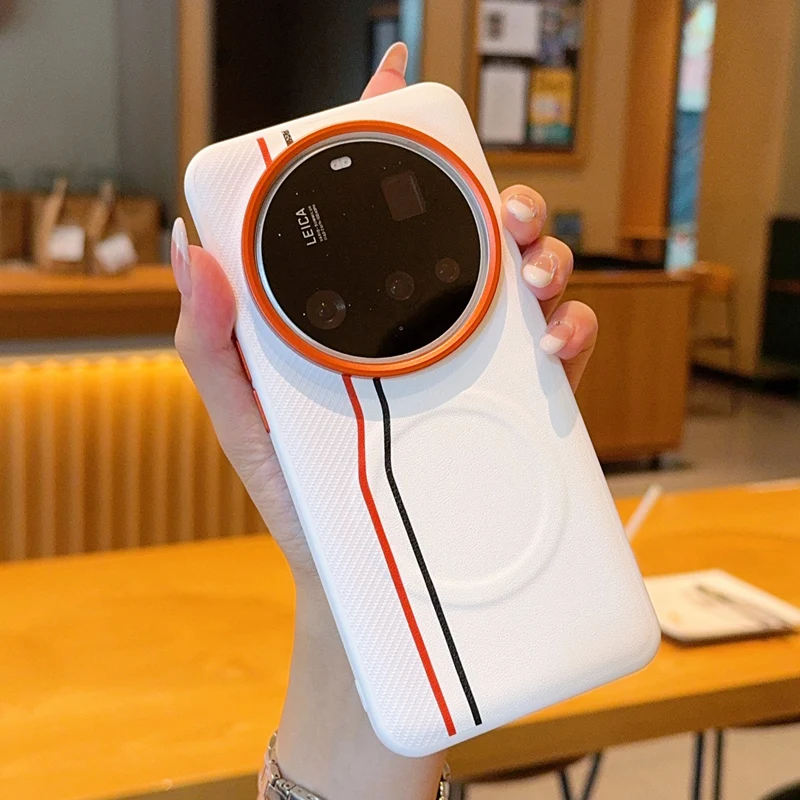 Фото Чехол для Xiaomi 15 Ultra, с поддержкой MagSafe, с узором под карбон, из веганской кожи, контрастный цвет, мягкая задняя крышка из ТПУ №4