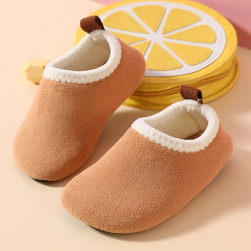 Детская хлопковая обувь. Носки с толстой подошвой. Хлопковые тапочки.