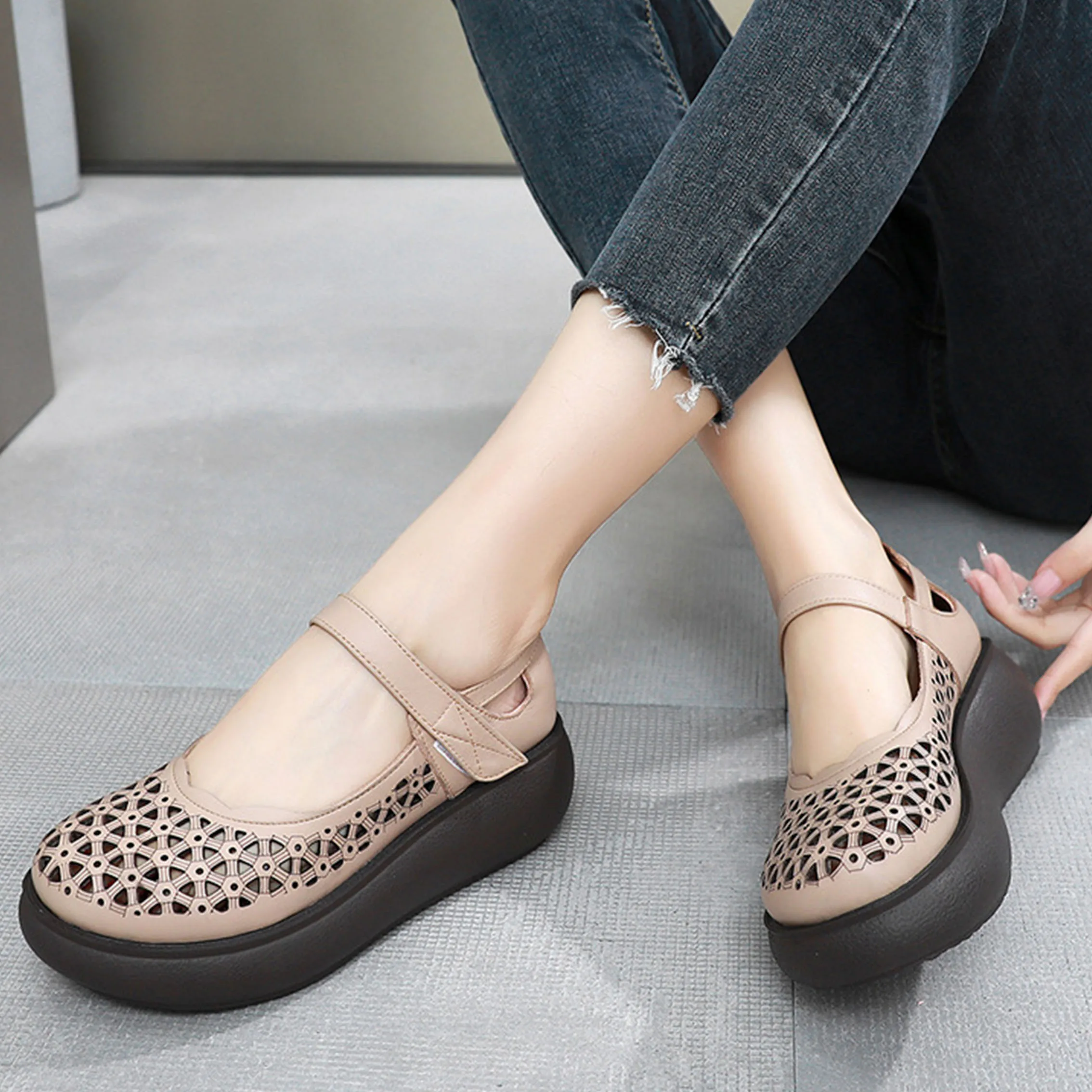 Genuine Leather Closed Toe Sandals Women Hollow Outdoor Summer Platform Sandals Wedges Leisure Large Size Handmade Ladies Shoes