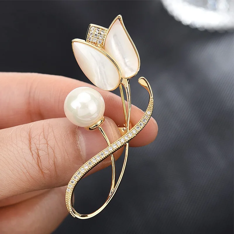 

2023 Tulip Flower Brooch For Women With Pearl Brooches Pin Accessories Office Party Dress Bag Buckle Pins Brooch Jewelry