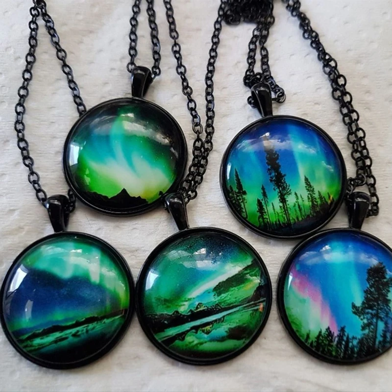 

Northern Lights Glass Crystal Pendant Necklace Luminous Aurora Jewelry Astronomy Gift