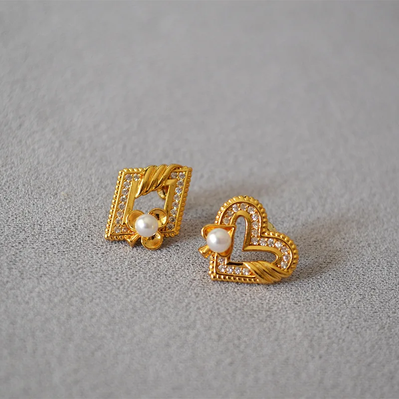 

Japan and South Korea small retro peach heart square poker shape inlaid zircon pearl 925 silver needle earrings earrings