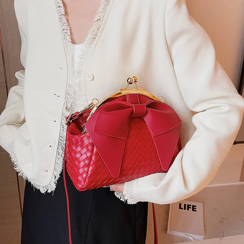 Solid Trend Clutch Female Party Handbags Pleated Handbag Shoulder Bag for Women Clutch Purses Crossbody Bag Female Bolsa