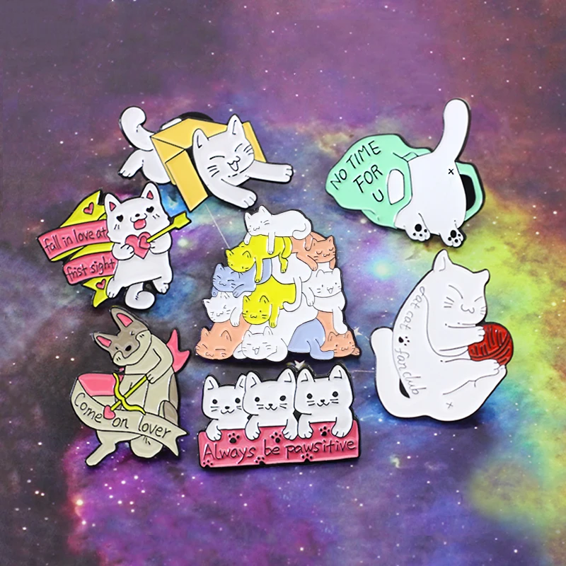 Эмалированная брошь в виде котят обнимающих ангелов купидонов для одежды