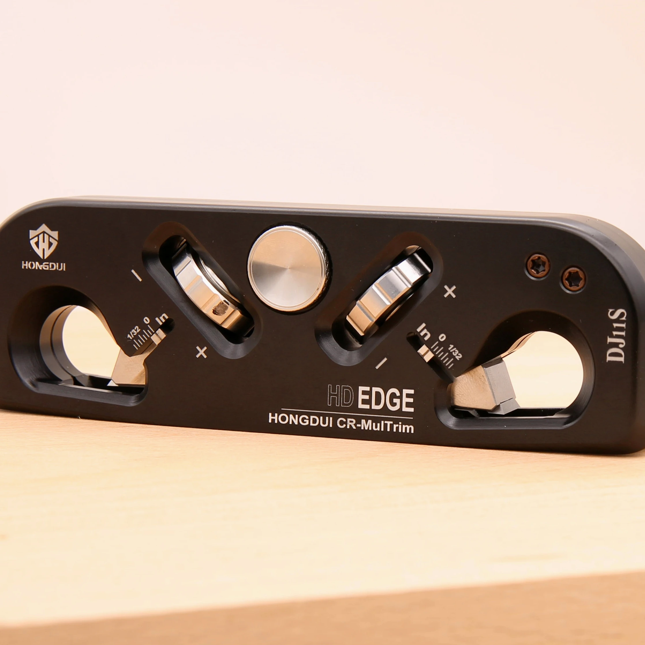 

HONGDUI Woodworking Chamfer Plane For Chamfer and Round Over Edge Edge trimmer