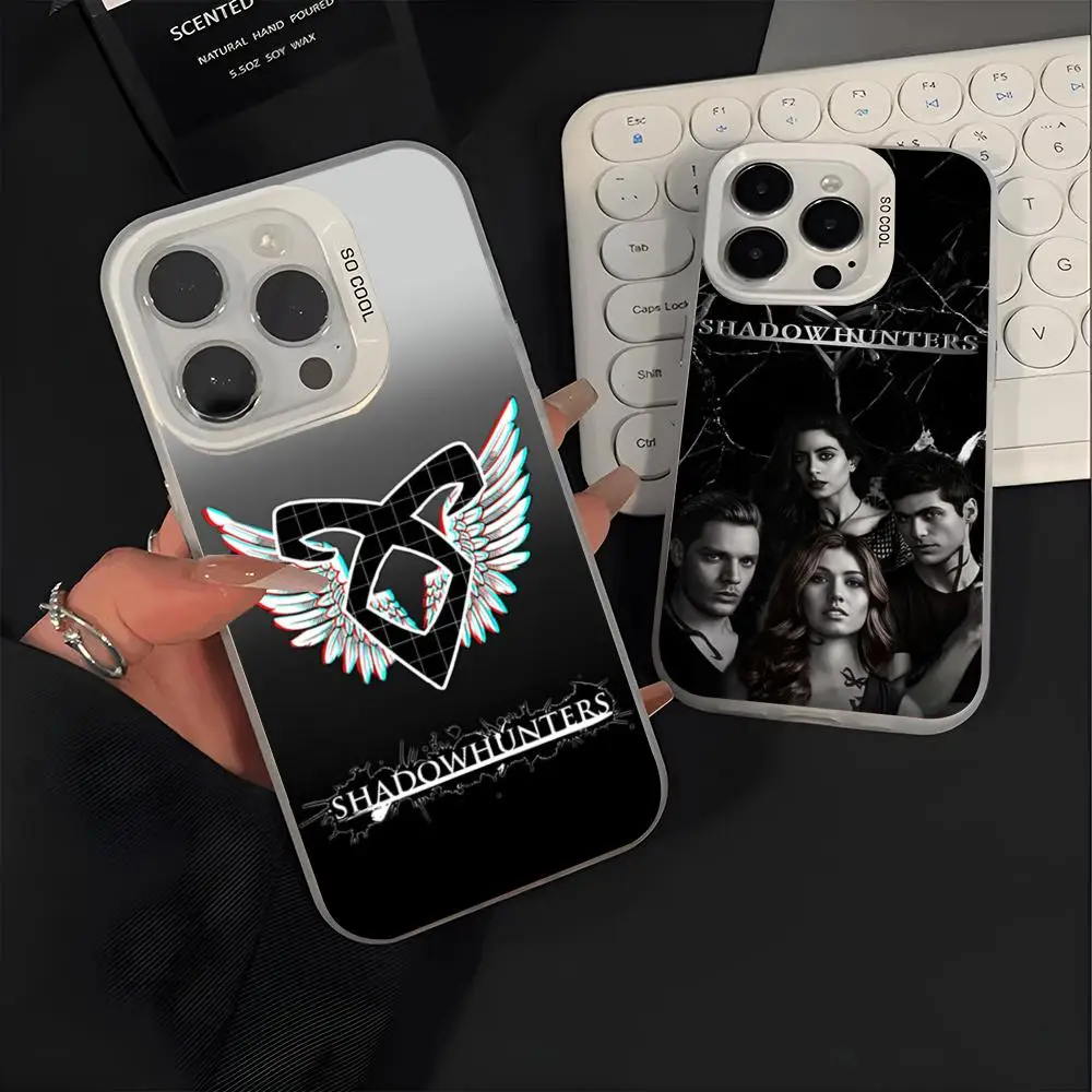 Фото Чехол для телефона серии Shadowhunters-S для iPhone 17 16 15 14 13 12 Pro Max Air Plus, цветной, серебристый, жесткий корпус №1