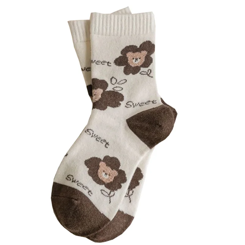 5 Pair Vintage Print Winter Wool Socks Women Long Thicken Keep Warm Socks Cold Resistance Female Style Leg Warmers Street Luxury