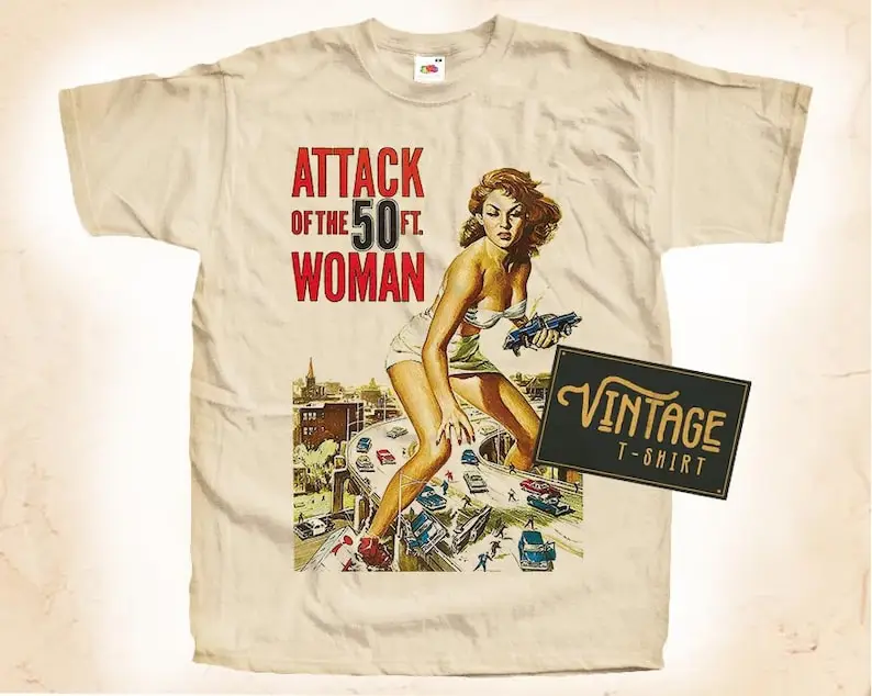Женская футболка с принтом атака 50 футов V2 натуральный винтажный постер из 100%