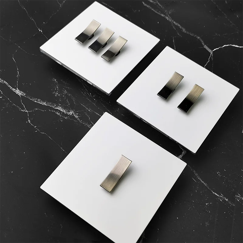 Niva NV9 3-полосные 2-полосные выключатели из черной нержавеющей стали белая