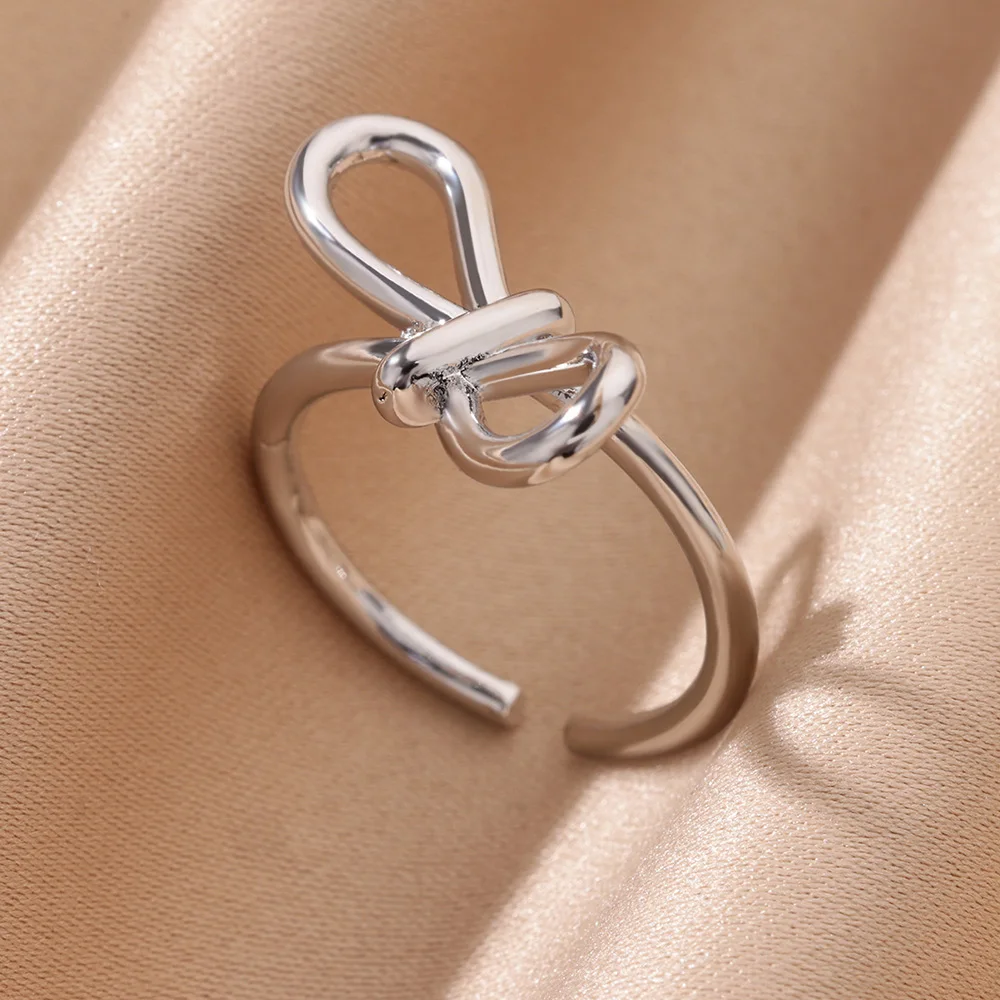 Женское кольцо из нержавеющей стали регулируемое золотого цвета с отверстиями