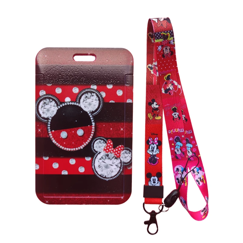 

Высококачественный бейдж с Микки и Минни из мультфильма