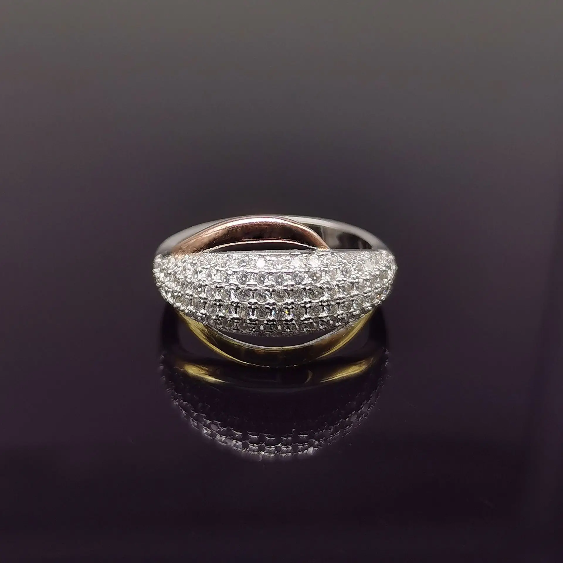 

New S925 Sterling Silver European and American Fashion Unique Irregular Interleaving Ring with Micro Set Zircon Tritone Ring