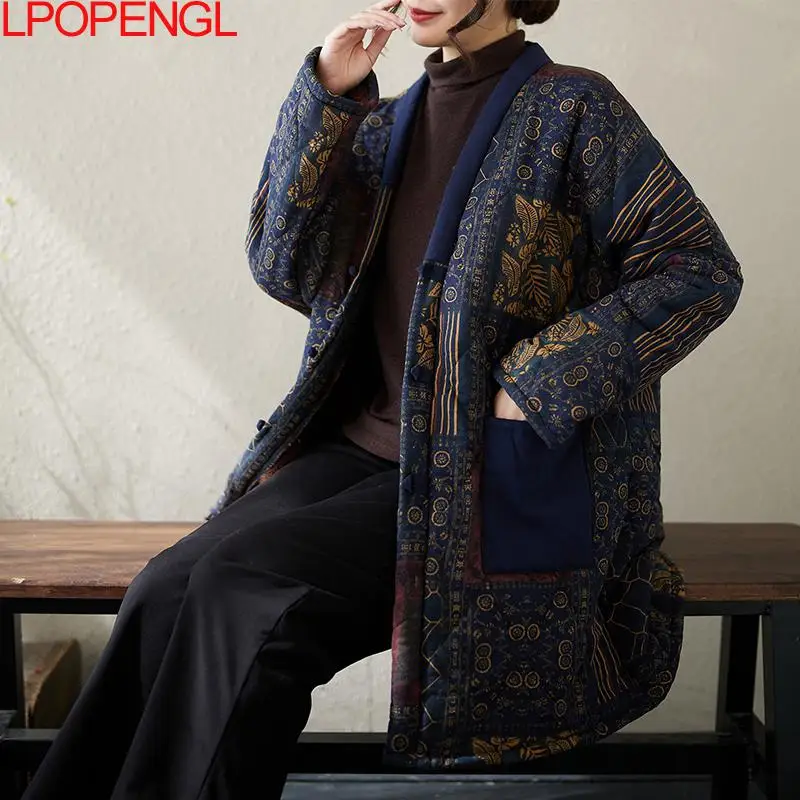 Хлопковая куртка средней длины в этническом стиле с пряжкой и цветочным принтом