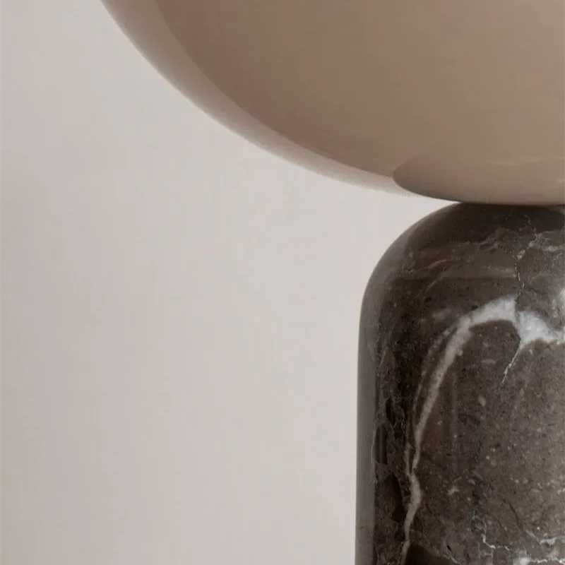 Настольная лампа Kizu минималистичный дизайн в виде грибов Мраморная для гостиной