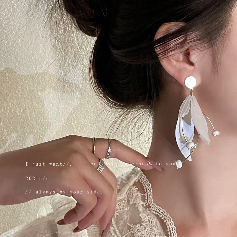 

925 Silver Needle Flower Petal Earrings, Long, Super Fairy Temperament, White Sweet Atmosphere, Wind Earrings