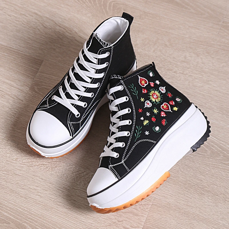 New High Top Sneakers Women 2022 Fashion Embroidered Platform Canvas Shoes Ladies Casual Short Boots Zapatos De Mujer