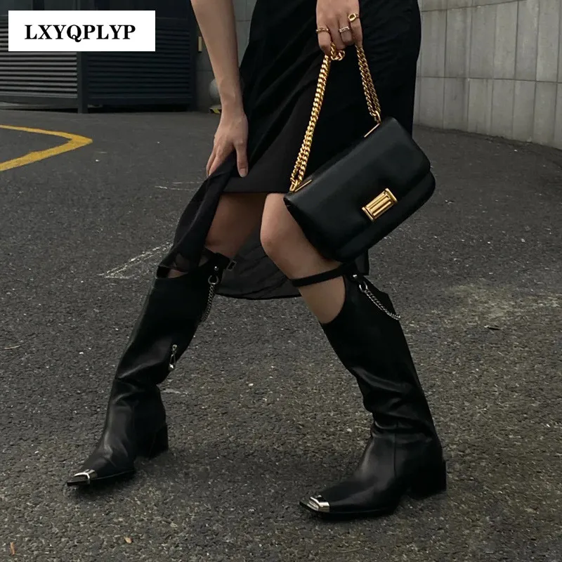 Женские сапоги до колена высокие на толстом каблуке квадратная Золотая цепочка
